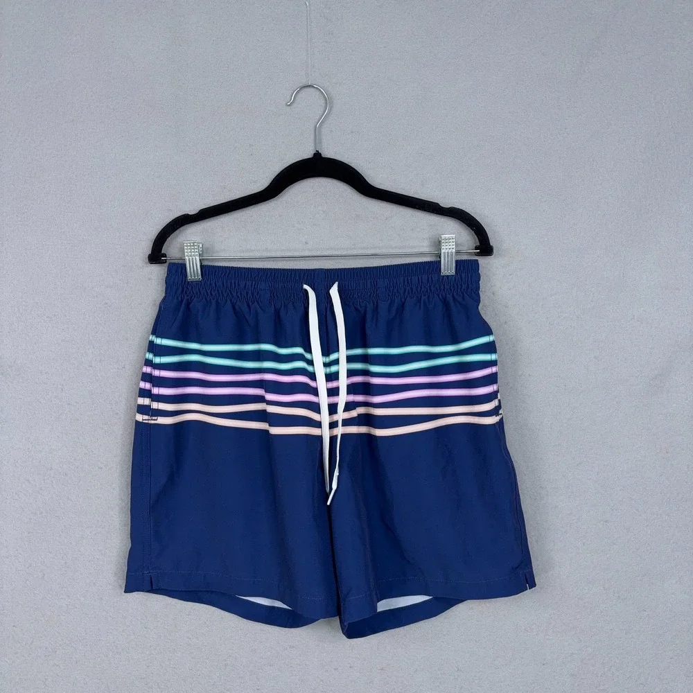 Chubbies Swim Trunks Men Large Blue Striped 5.5 Inseam Lined Casual Beach Summer